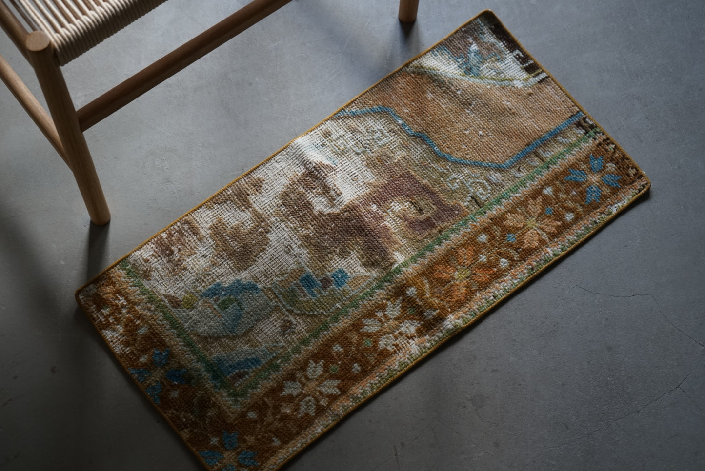 TURKEY VINTAGE SMALL RUG 77 × 38.5 cm No.TR25159