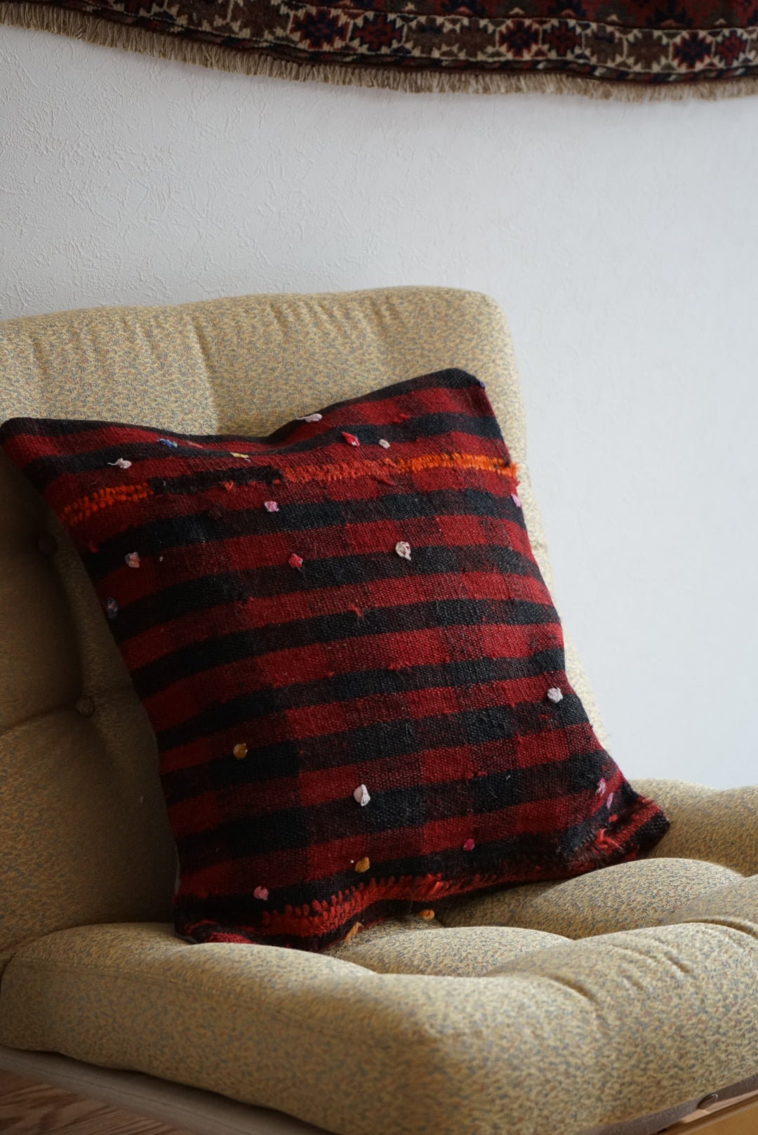 Türkiye Old Kilim Cushion Cover Stripe & Charm Design Red , Black 45 × 45 cm No.TR25532 / 送料無料・羊毛手織りキリム