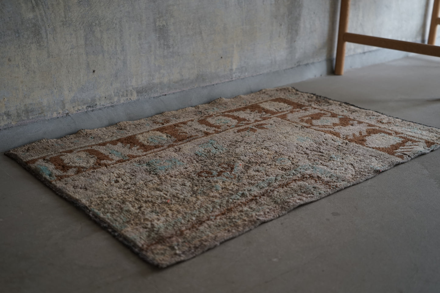 TURKEY VINTAGE SMALL GRAY RUG 78.5 × 54 cm No.TR25170