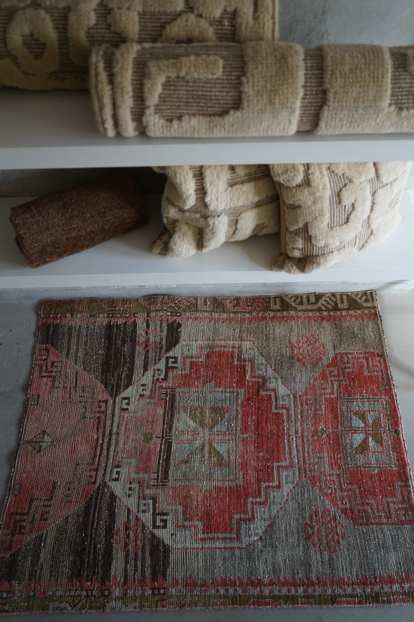 TURKEY VINTAGE SMALL RUG ANATORIA 114 × 94 cm No.TR25186