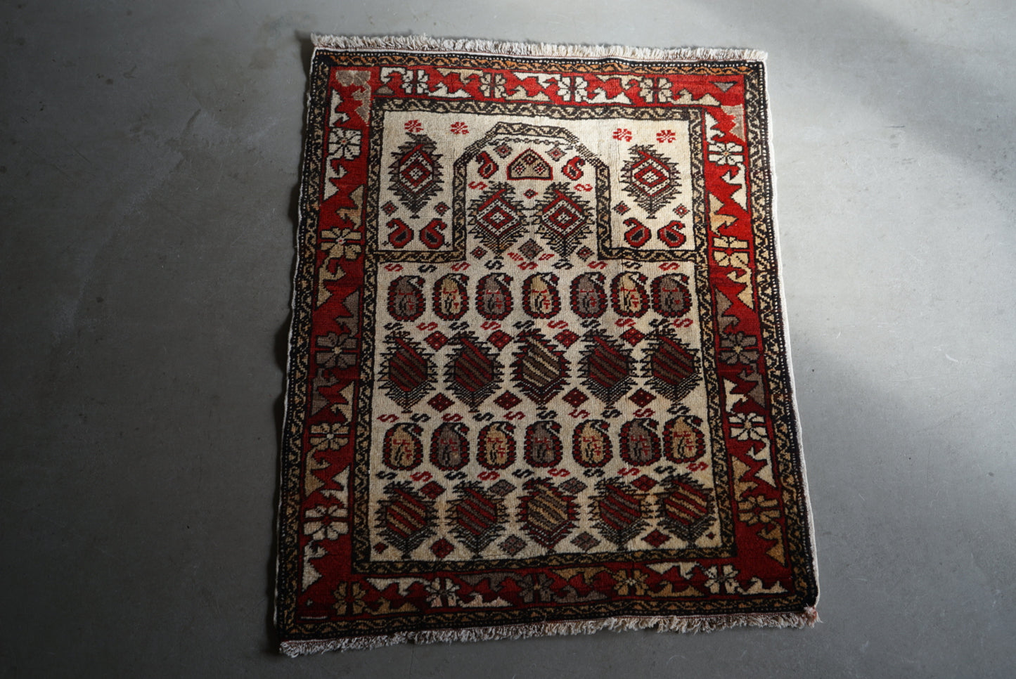 Türkiye Old Anatolia Kid's Prayer rug "Armond" 1960年代 92 × 78 cm No.TR25322