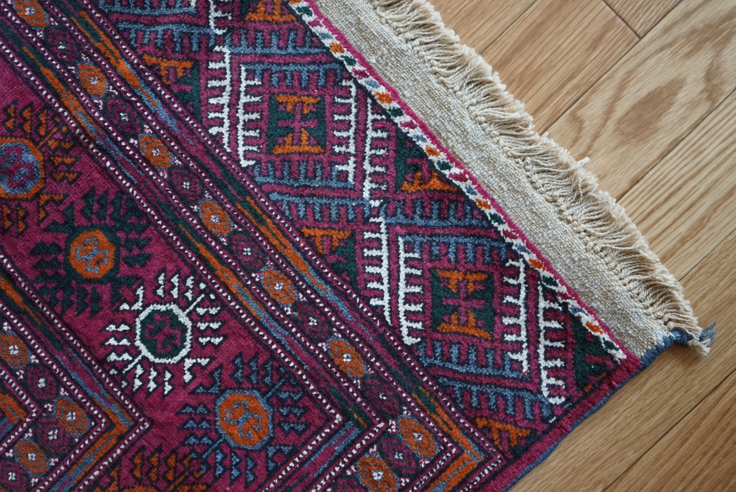店頭販売 Afghanistan Old Turkmen Cassis 1970年代 210 × 123.5 cm  No.AF2537 / 国内送料無料・羊毛手織り絨毯