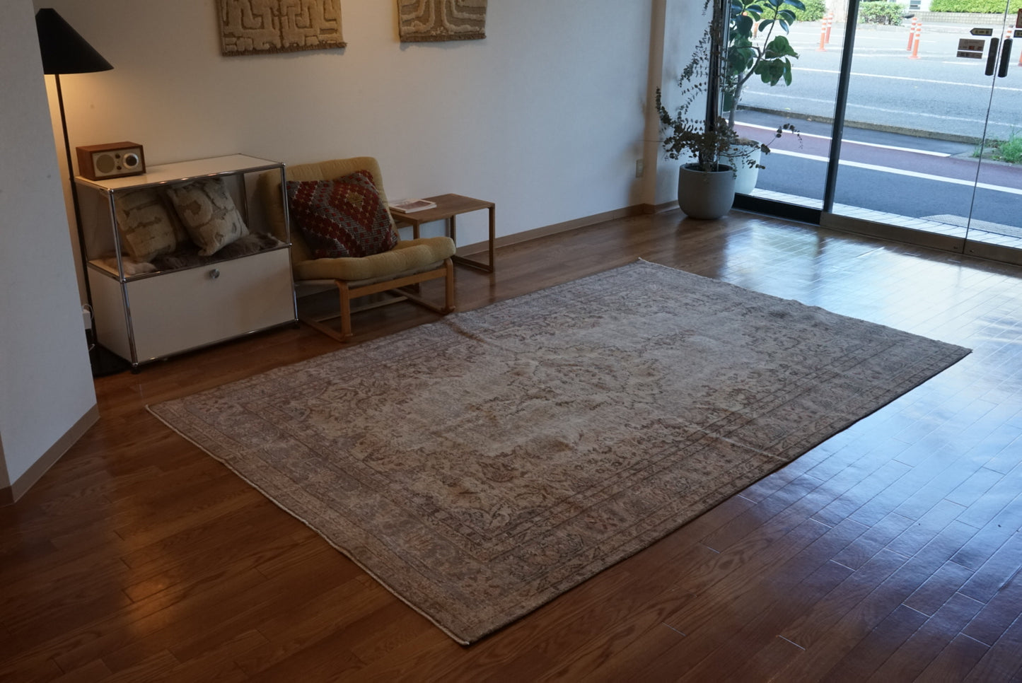 Türkiye Old Isparta Medallion Beige , Glay 1960年代 284 × 183.5 cm No.TR25476 / 国内送料無料・羊毛手織り絨毯
