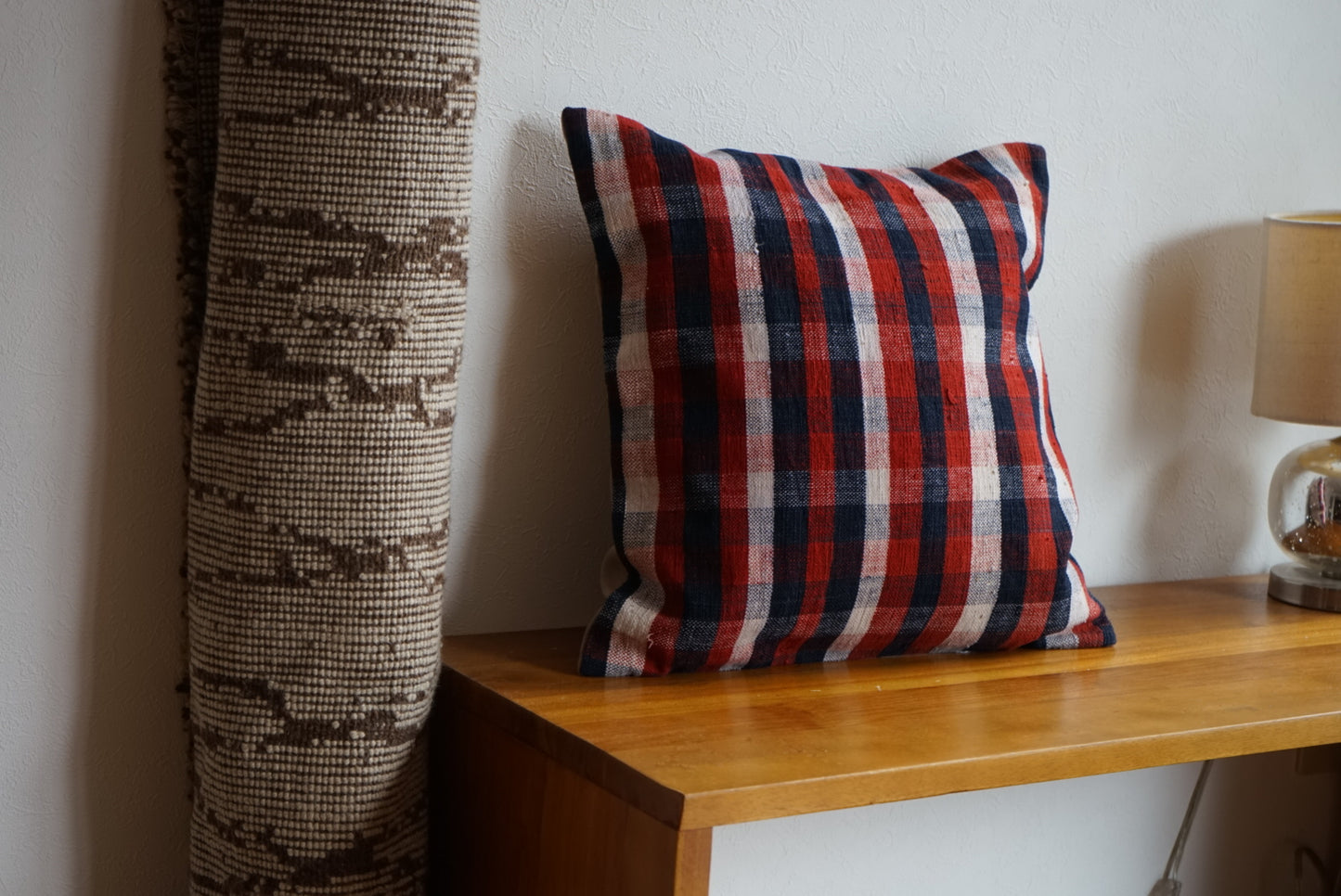 Türkiye Old Kilim Cushion Cover Navy , White , Red Mix Color Checker Design 50 × 50 cm No.TR25525 / 国内送料無料・羊毛手織りキリム