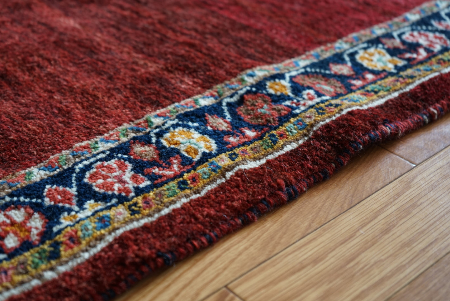 Iran Shiraz Qashqai Gabbeh Rich Red 119.5 × 85 cm
