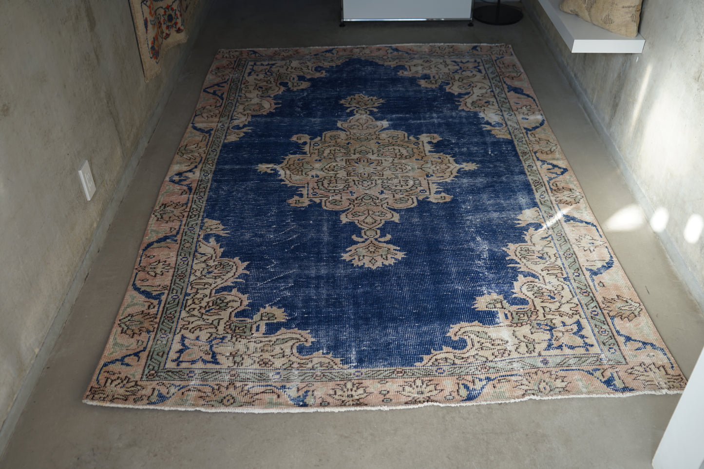 TURKEY OLD ISPARTA BLUE 1970年代 236 × 163 cm No.TR25205