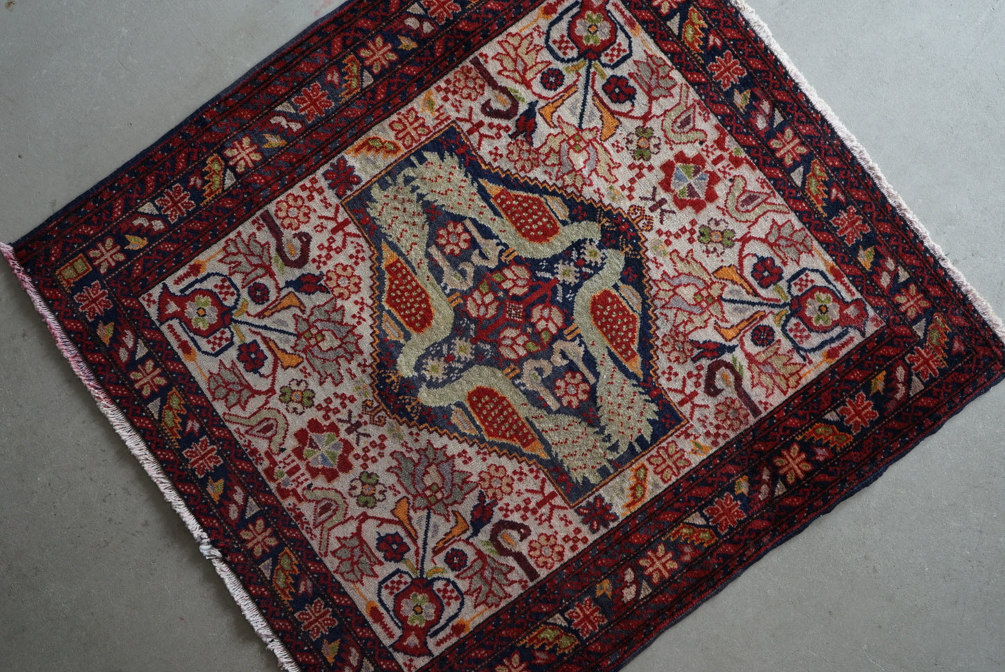 店頭販売 IRAN ANTIQUE KHORASAN KORMANJI 1900年代 75 × 70 cm