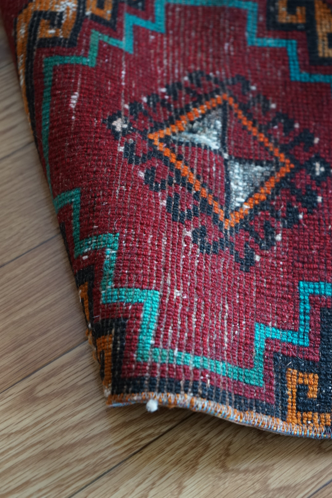 Türkiye Old Oushak Red , Turquoise Runner 1970年代 103 × 36 cm No.TR25542 / 国内送料無料・羊毛手織り絨毯