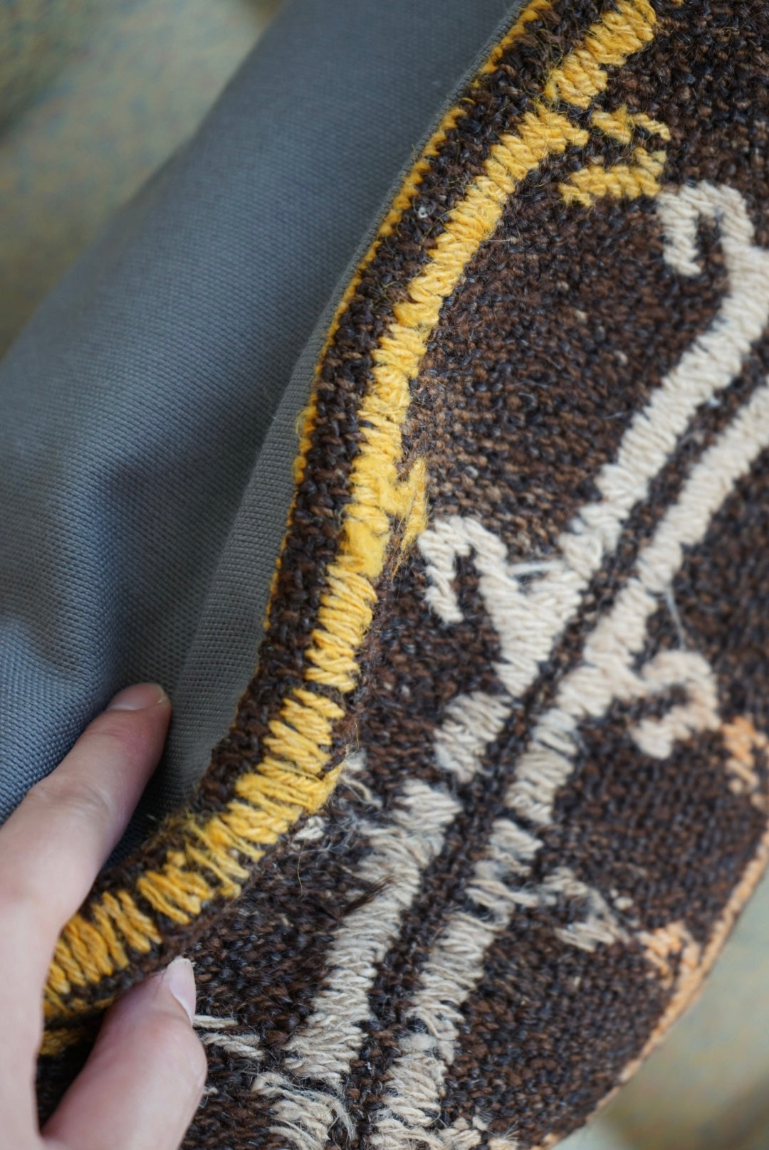 Türkiye Old Kilim Cushion Cover Brown Tribal Design 50 × 50 cm No.TR25555 / 送料無料・羊毛手織りキリム