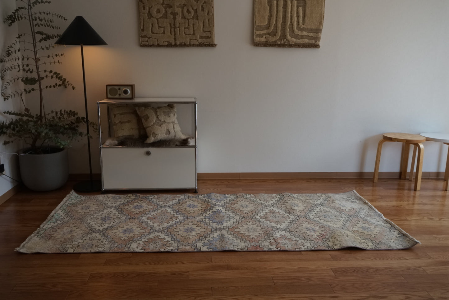 Türkiye Old Isparta Runner Beige , Blue Mix 1970年代 229 × 98 cm No.TR25471
