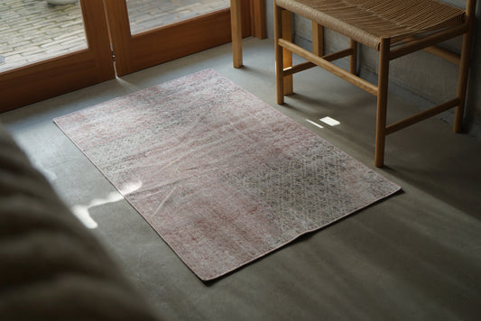 TURKEY VINTAGE ISPARTA PINK 118 × 72.5 cm No.TR2581