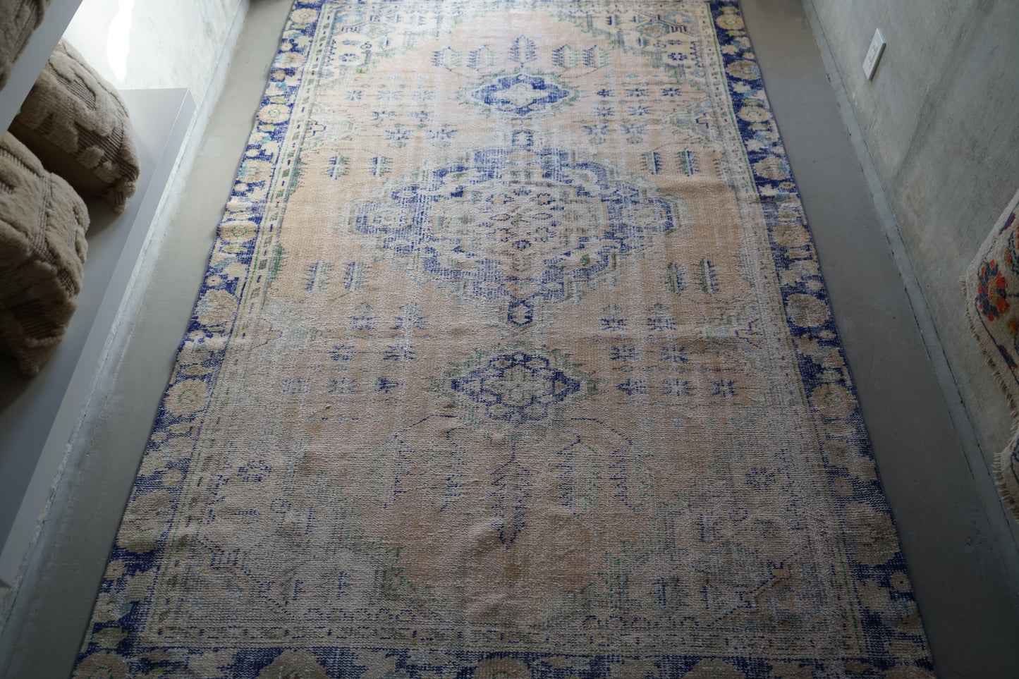 Türkiye Old Isparta Beige Blue 1970年代 246 × 159 cm No.TR25226