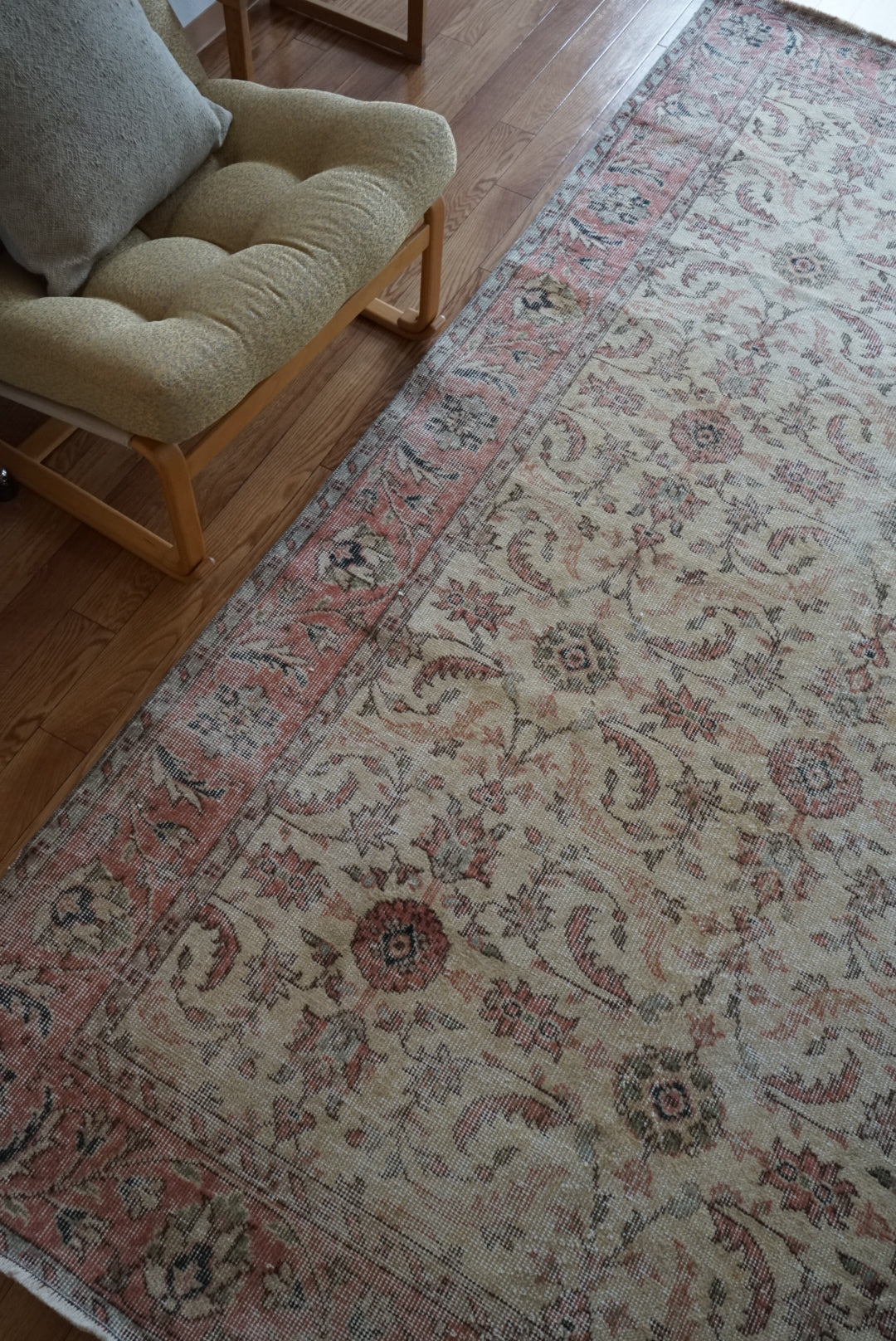 Türkiye Old Isparta Floral Pink , Beige 1970年代 250 × 154 cm No.TR25496 / 国内送料無料