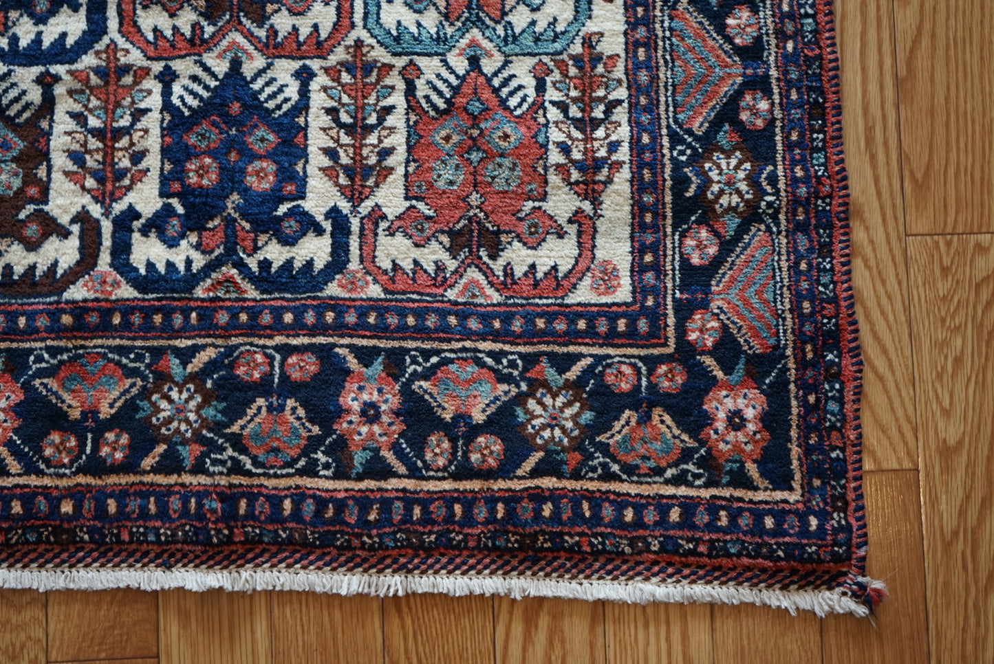 店頭販売 Iran Antique Afshar Pistachios 1860年代 183 × 135 cm