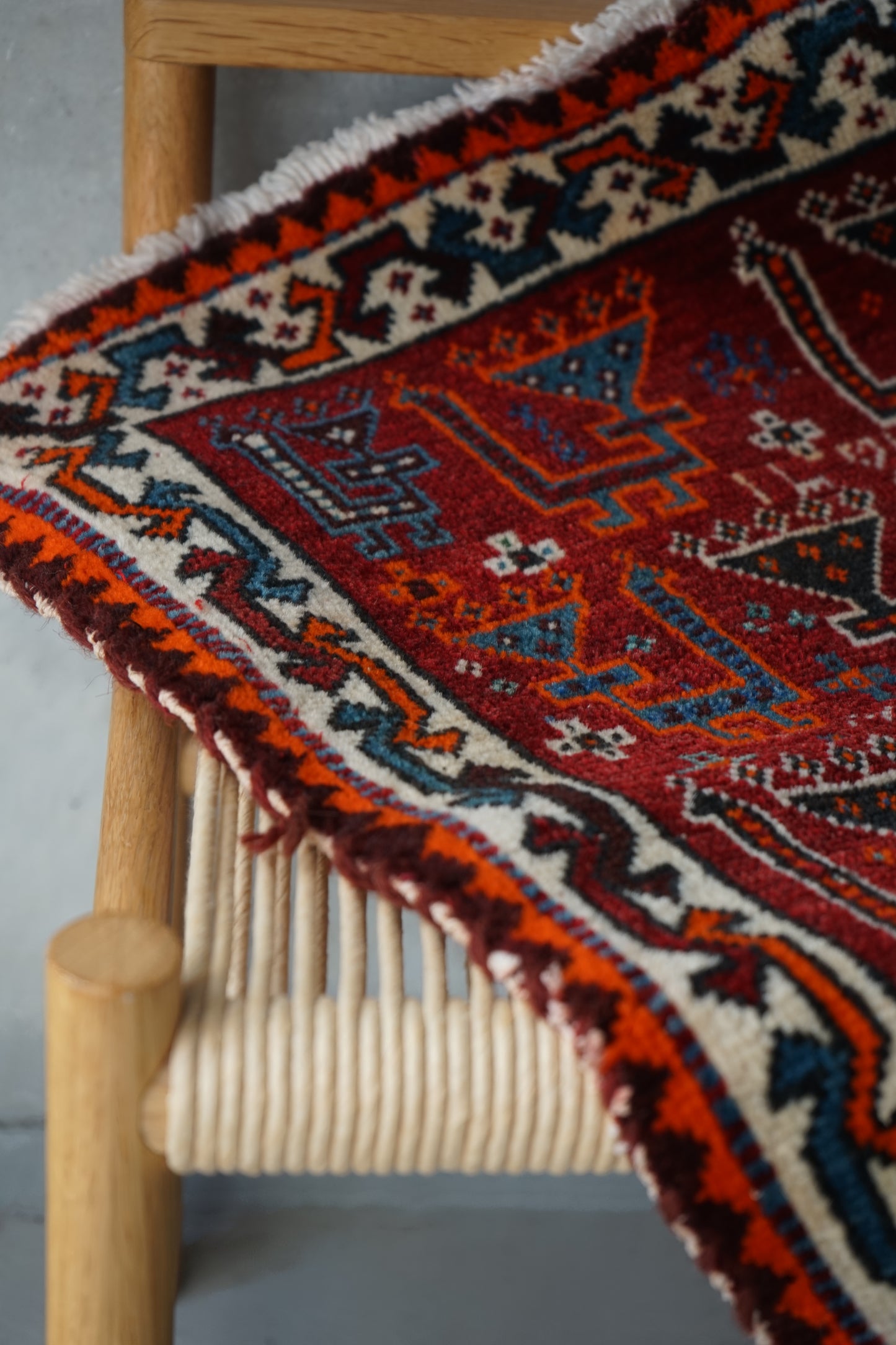 IRAN ANTIQUE SHIRAZ QASHQAI 1920年代 59 × 57 cm