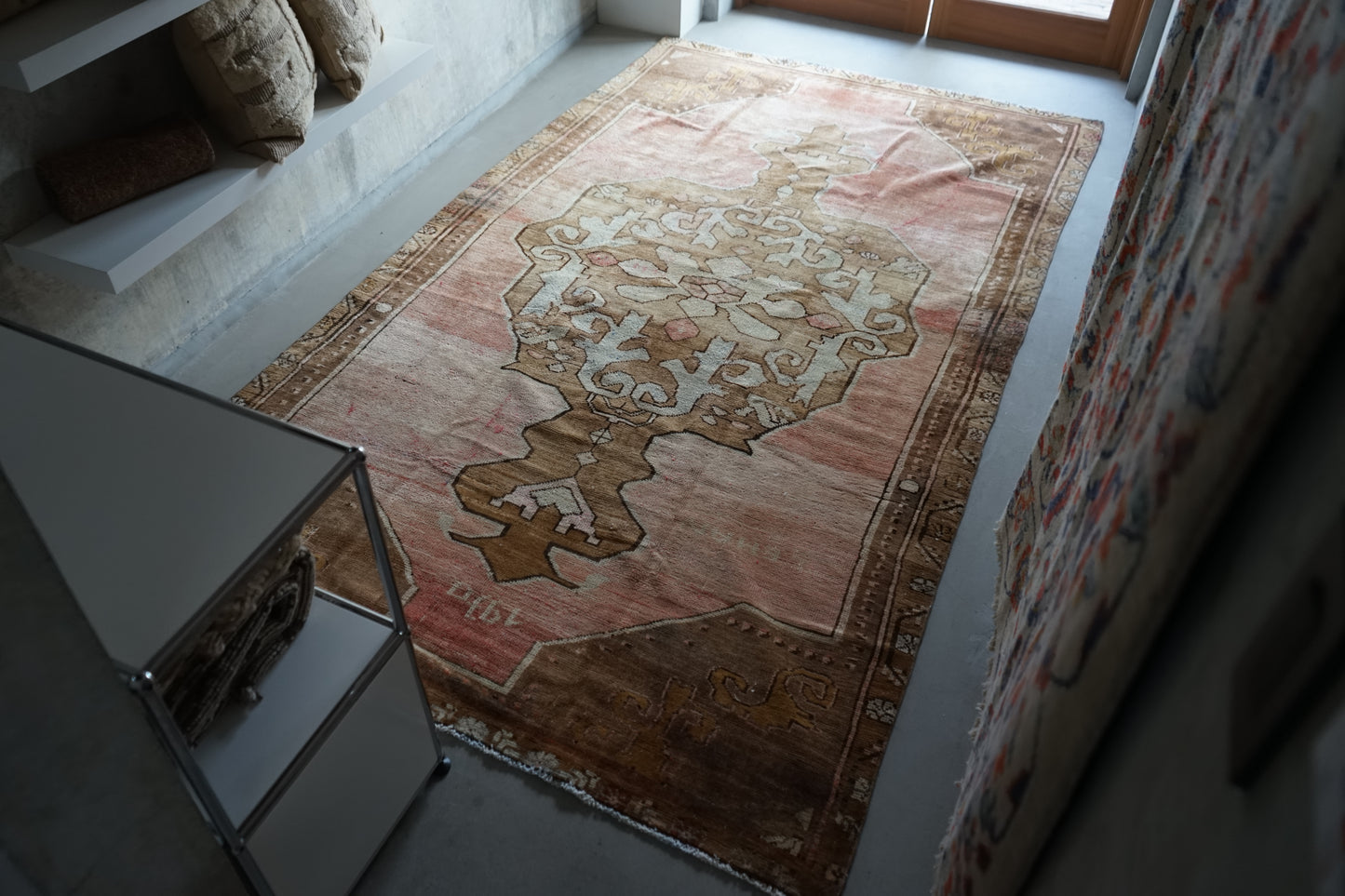 TURKEY OLD OUSHAK SALMON PINK 1970年代 286 × 162 cm No.TR25197