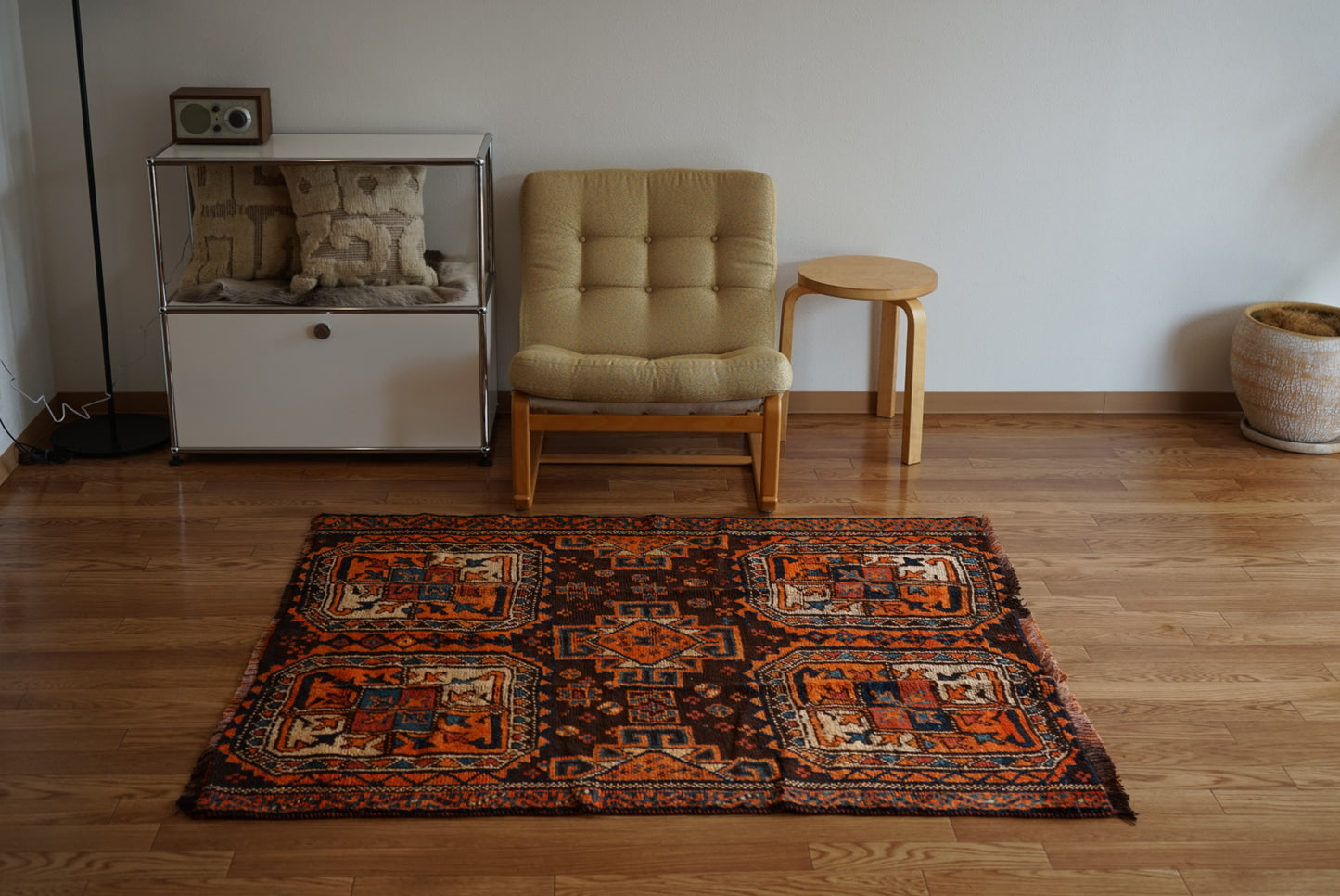 店頭販売 Iran Antique Shiraz Lori 1860年代 142 × 123 cm