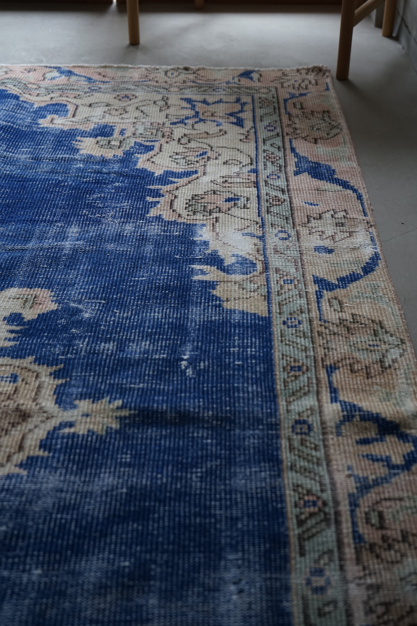 TURKEY OLD ISPARTA BLUE 1970年代 236 × 163 cm No.TR25205