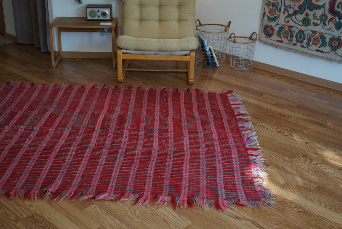 Türkiye Old Kilim Shaggy Pink , Red 1960年代 195 × 144 cm No.TR25546 / 国内送料無料・羊毛手織りキリム