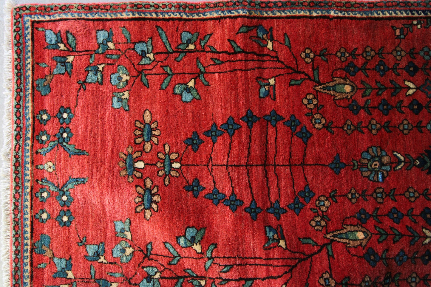Iran antiques | Lilian Sarouk Mohajaran Farahan 1820年代 71.5×52cm