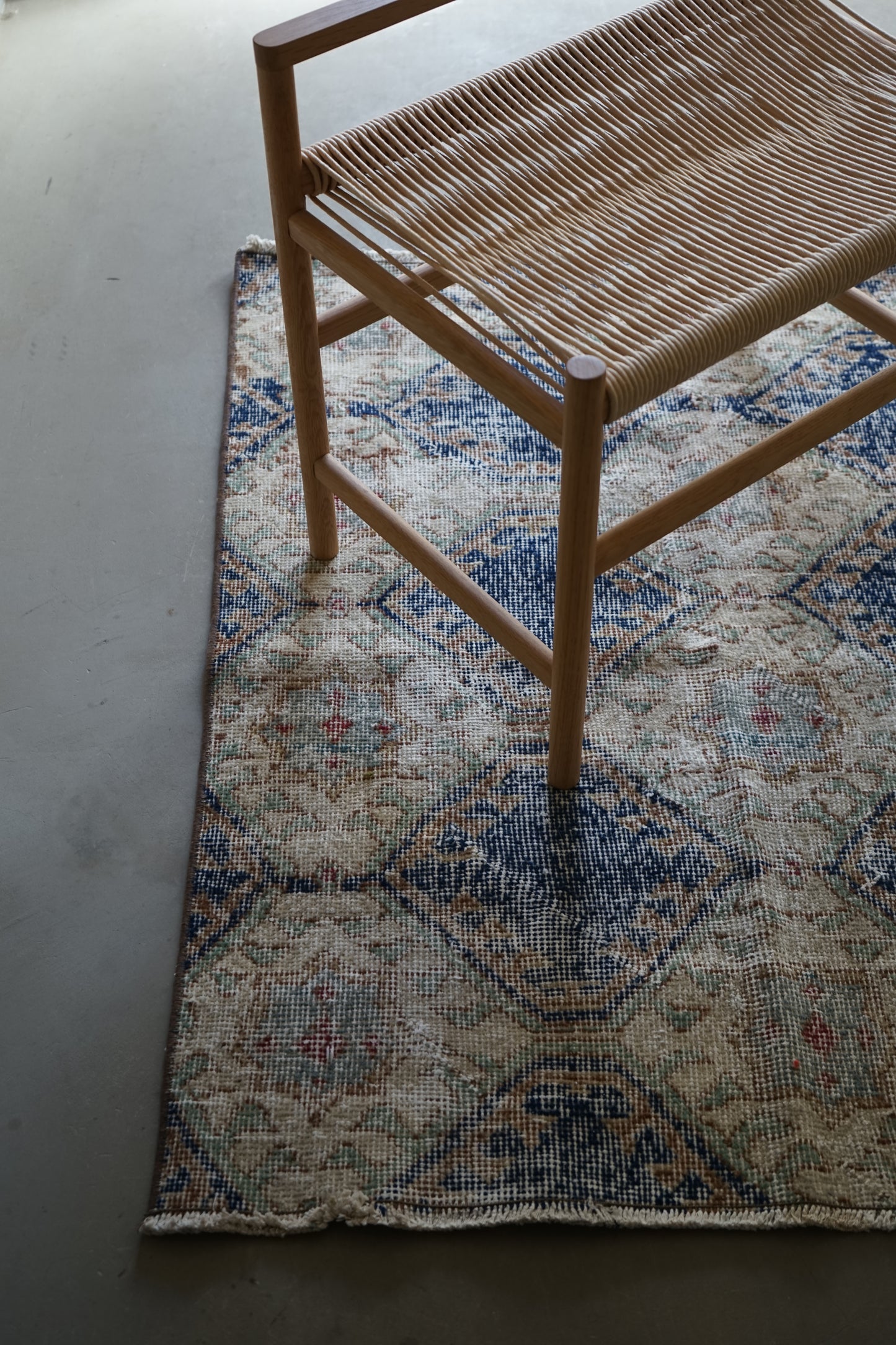 TURKEY VINTAGE ISPARTA 1980年代 125 × 80 cm No.TR25196