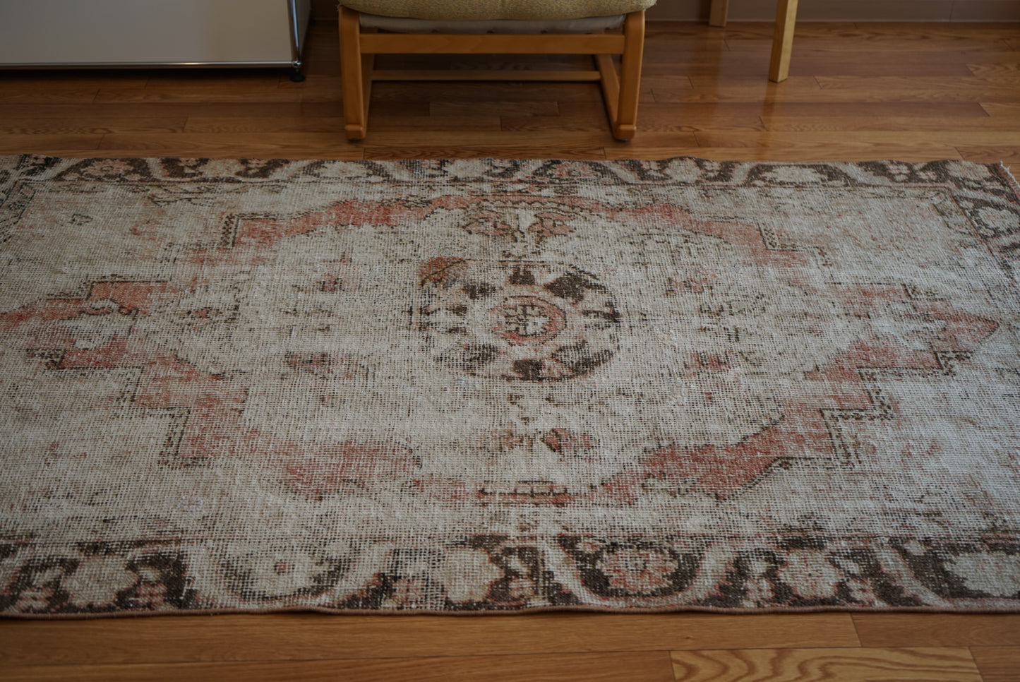 Türkiye Old Isparta Brown, CoralPink 1970年代 199 × 123 cm No.TR25277