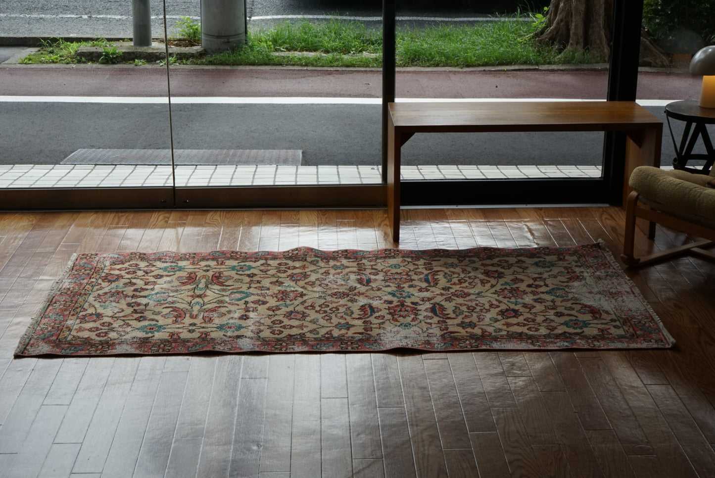 Türkiye Old Isparta Beige , Rose Pink , Emerald Green Floral 1970年代 194 × 92 cm No.TR25451 / 国内送料無料