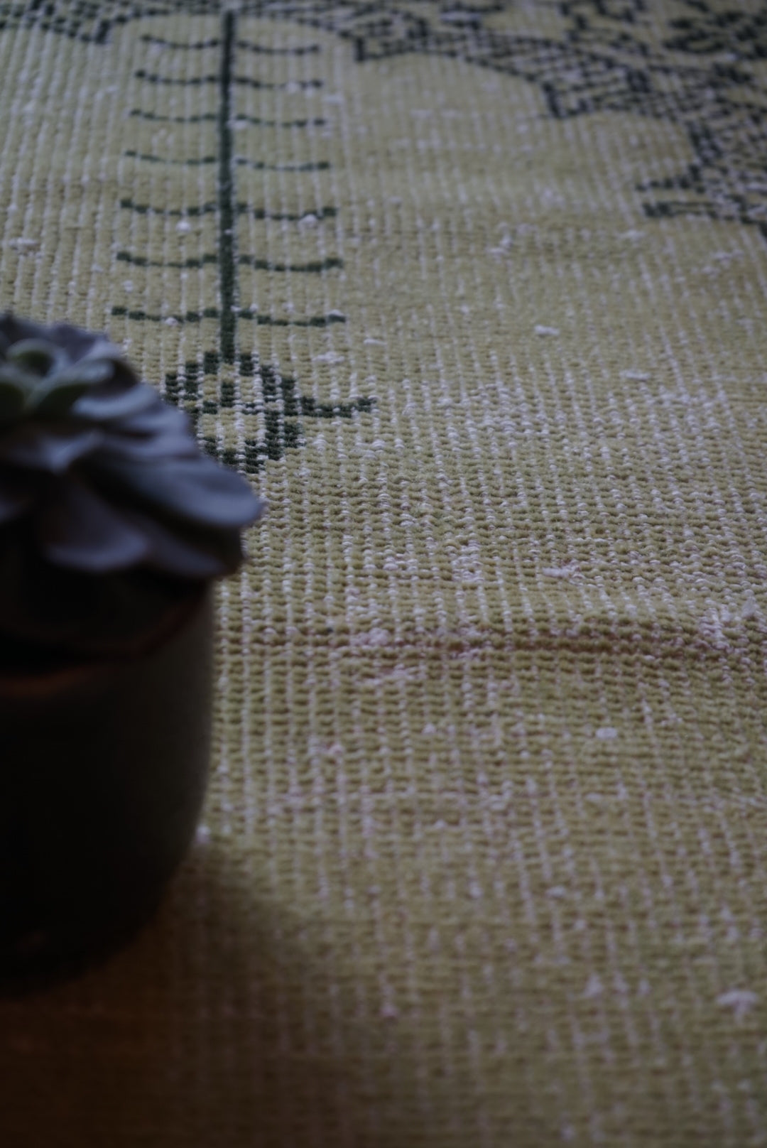 TURKEY OLD ISPARTA PRAYER RUG ARTICHOKE 1970年代 116 × 66 cm No.TR25201