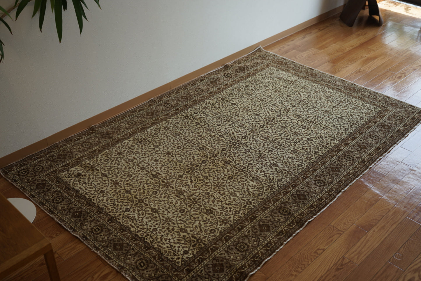 Türkiye Old Kayseri Beige , Brown Flower 1970年代 210 × 142 cm No.TR25388