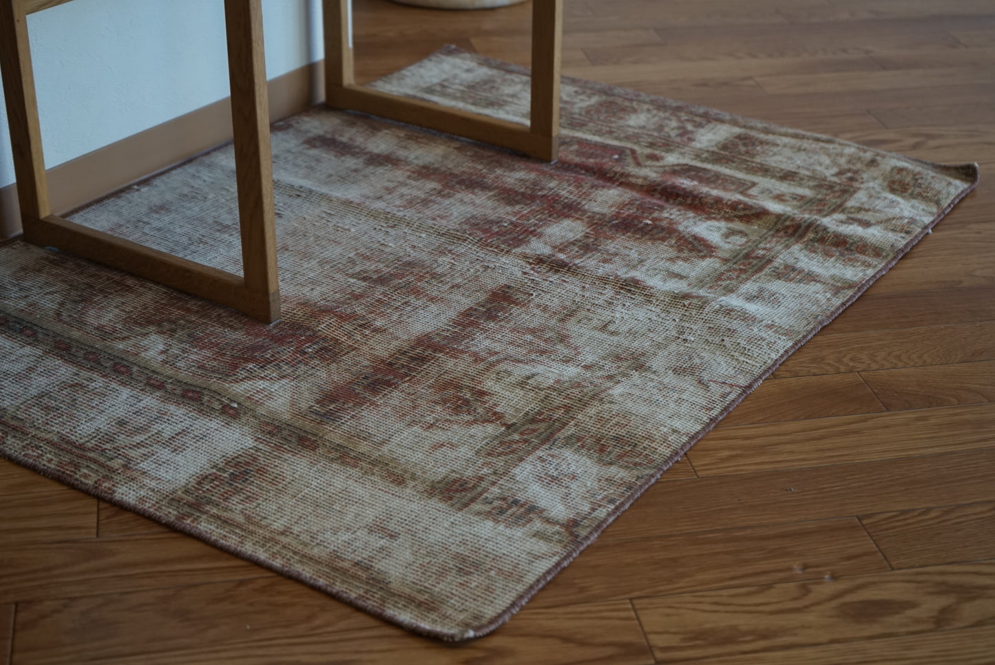 Türkiye Old Oushak Shabby Red 1970年代 110 × 80 cm No.TR25371