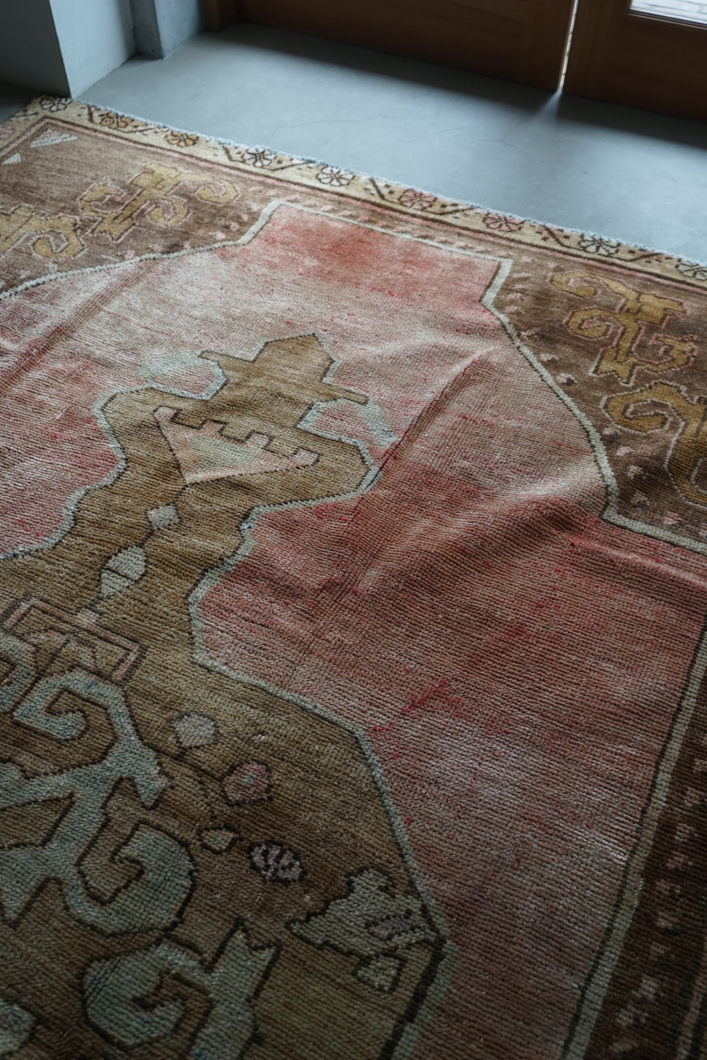 TURKEY OLD OUSHAK SALMON PINK 1970年代 286 × 162 cm No.TR25197