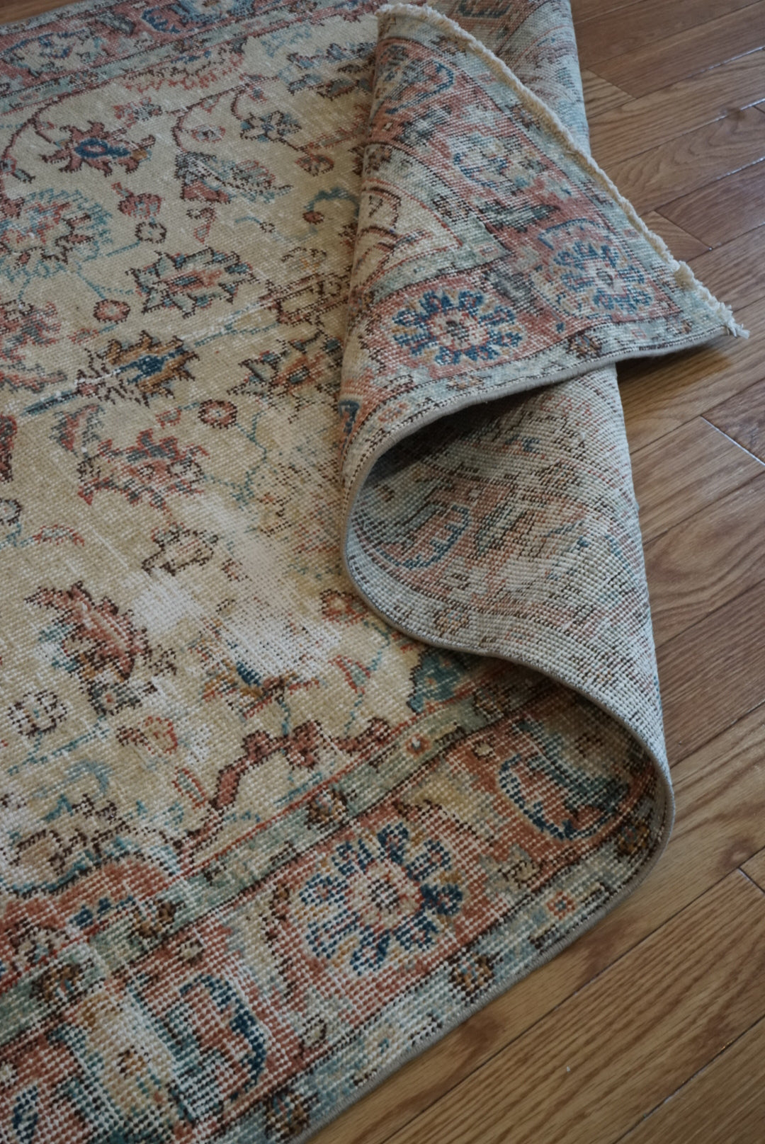 Türkiye Old Isparta Ancient Beige Floral 1970年代 214 × 114.5 cm No.TR25436