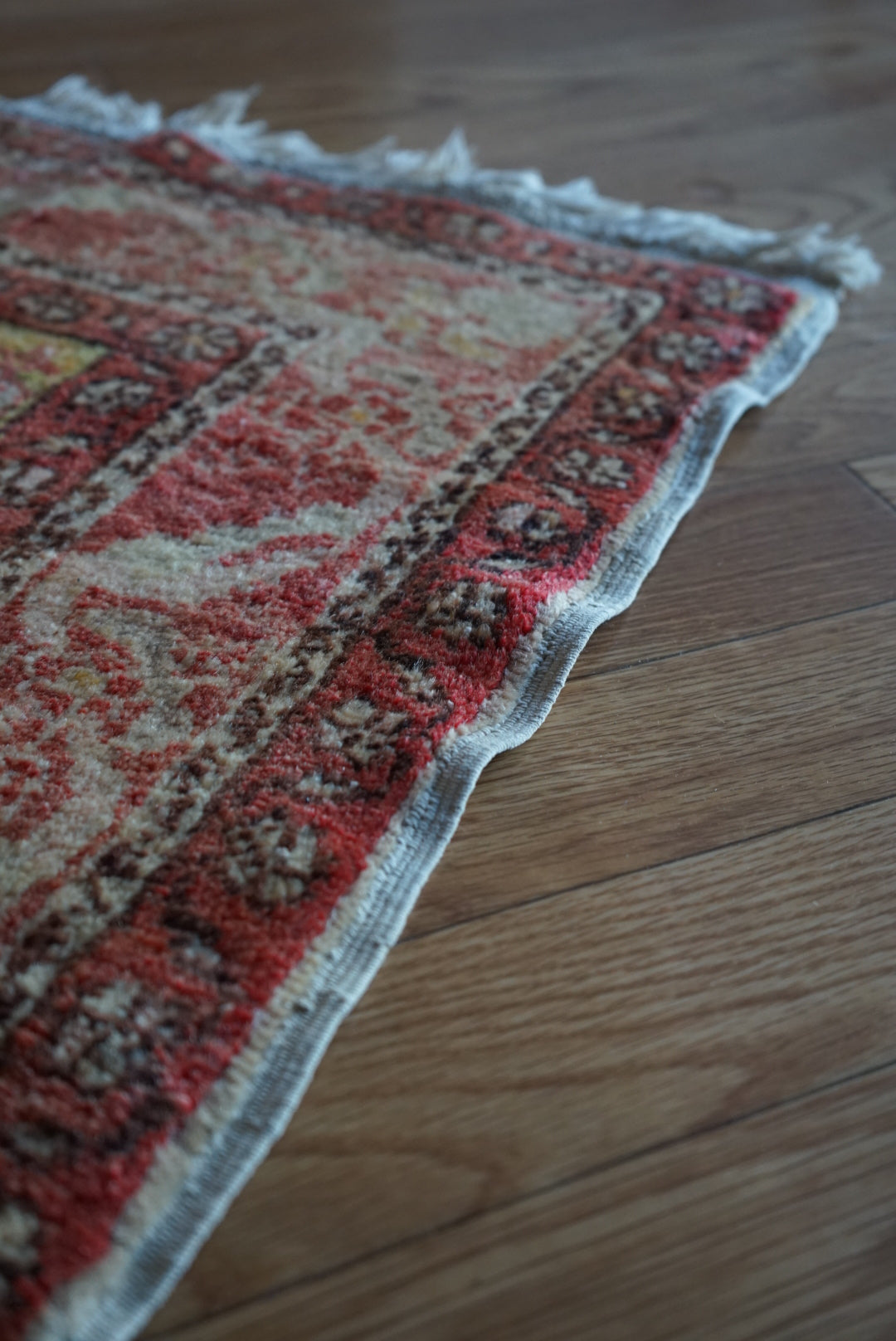Tribal rug Türkiye Old Kayseri Prayer 1980年代 165 × 112 cm No.TR25535 / 国内送料無料・羊毛手織り絨毯