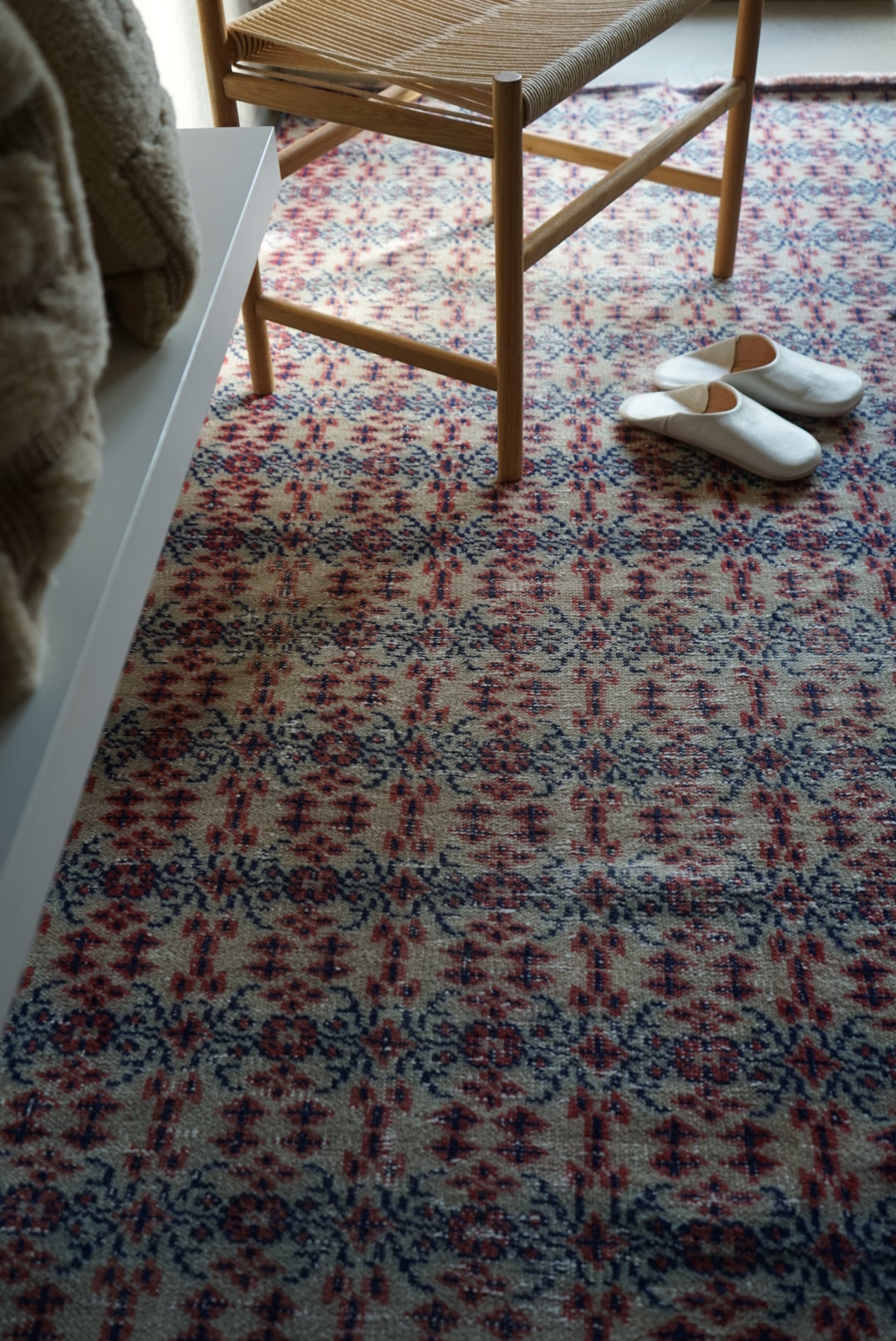 Türkiye Old Isparta Beige , Red , Navy Runner 1970年代 262 × 130 cm No.TR25263