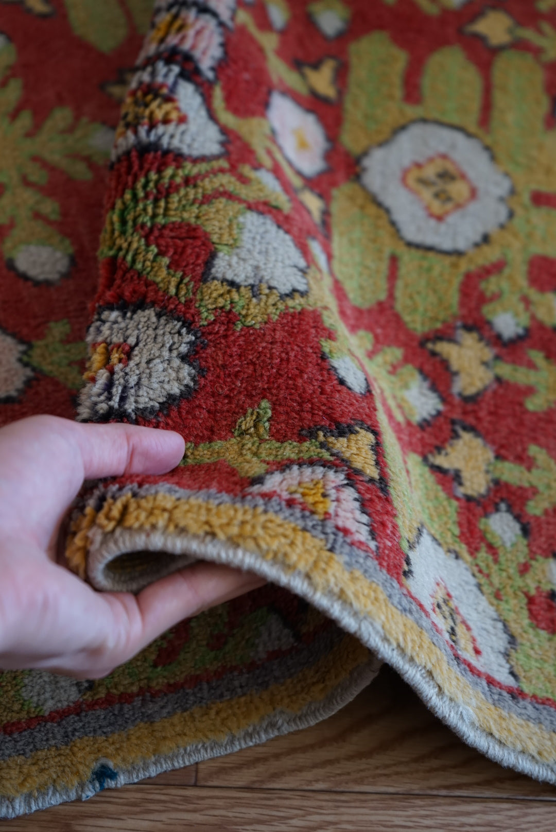 Türkiye Old Oushak Flower Red , Green , Yellow 1970年代 112 × 82.5 cm No.TR25430