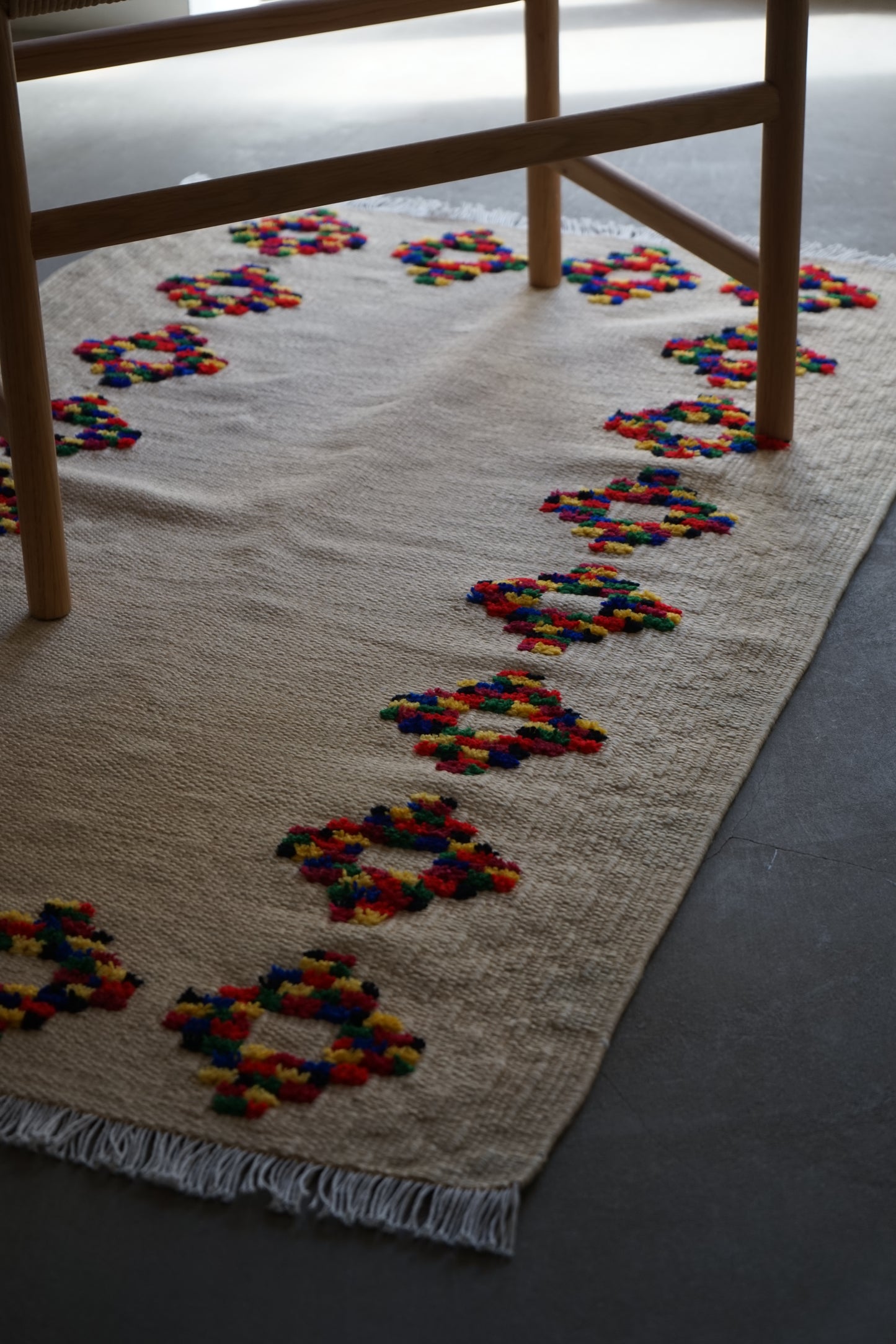 TURKEY VINTAGE KILIM DOT FLOWER 1980年代 125 × 80 cm No.TR25195