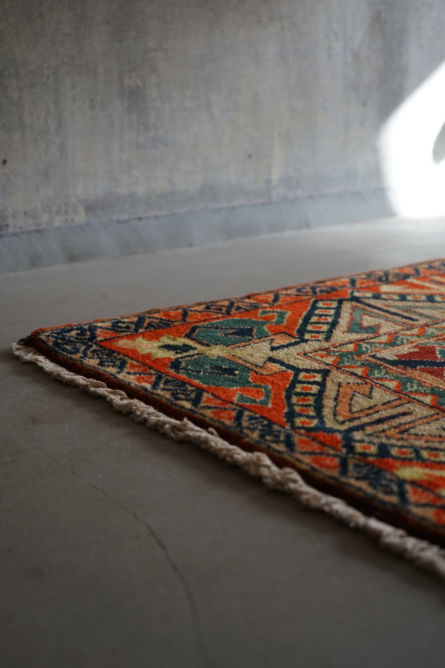 IRAN ANTIQUE SHIRVAN COSSACKS 1860年代 181 × 125 cm