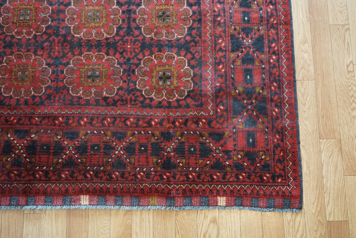 店頭販売 Afghanistan Vintage Turkmen 1980年代 201 × 146.5 cm  No.AF2536 / 国内送料無料・羊毛手織り絨毯
