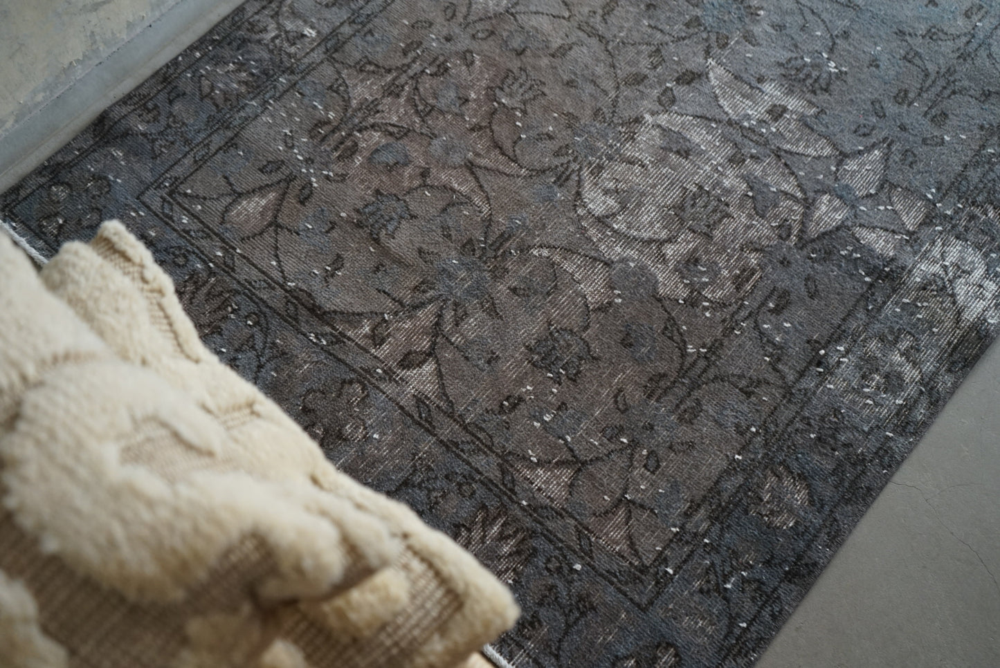 TURKEY OLD CHARCOAL GREY 1970年代 200 × 112 cm No.TR25154