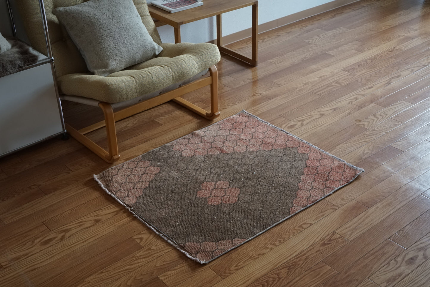 Türkiye Old Oushak Pink , Glay Diamond Hexagon 1970年代 84 × 73 cm No.TR25497 / 国内送料無料