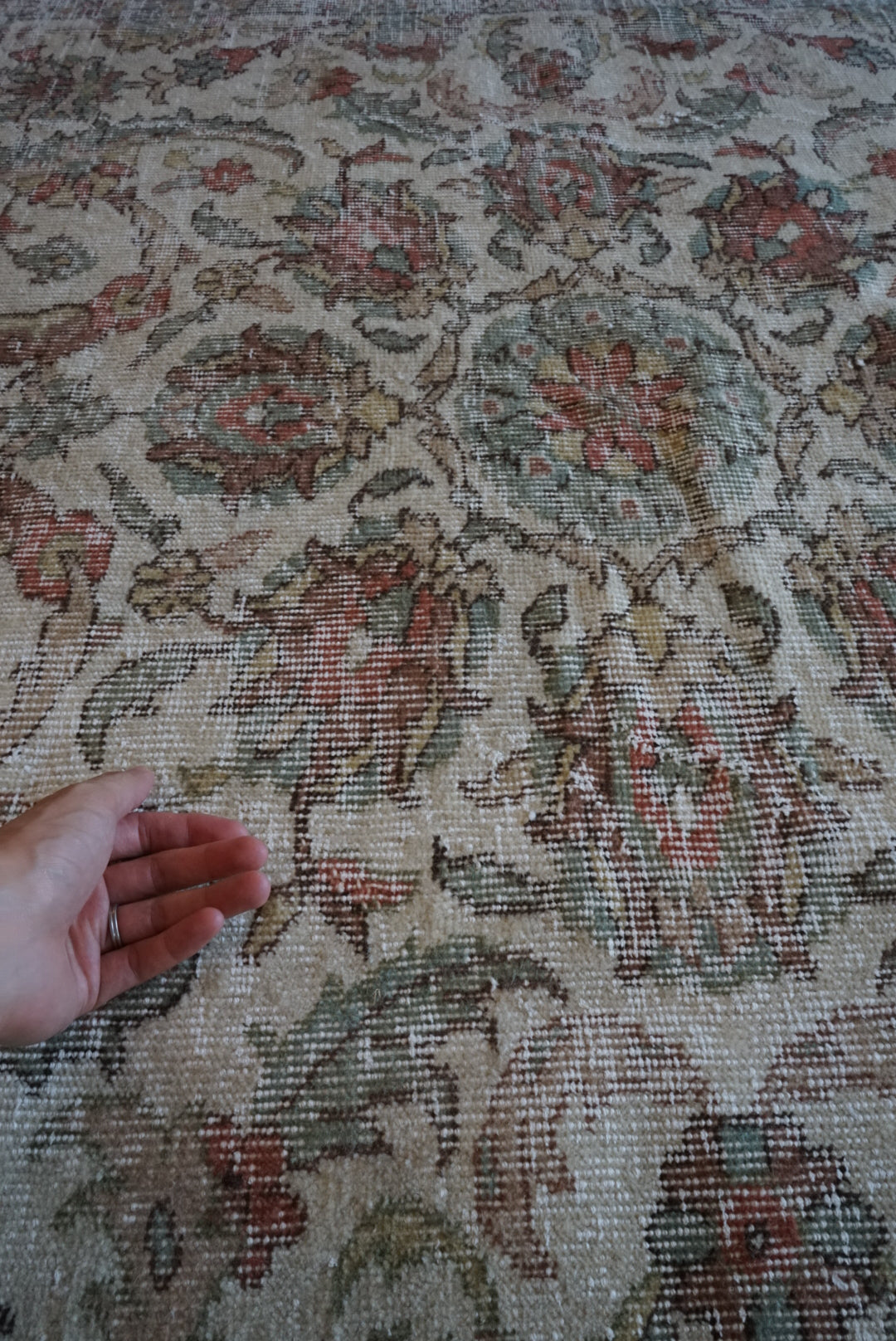 Türkiye Old Isparta Medallion Beige , Green , Rose Red 1960年代 231 × 165 cm No.TR25477 / 国内送料無料