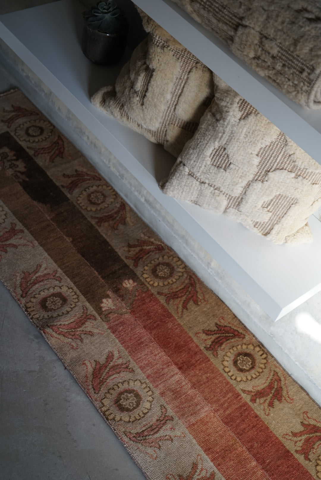 Türkiye Old Oushak Beige , Brown Runner 1970年代 166 × 50 cm No.TR25270