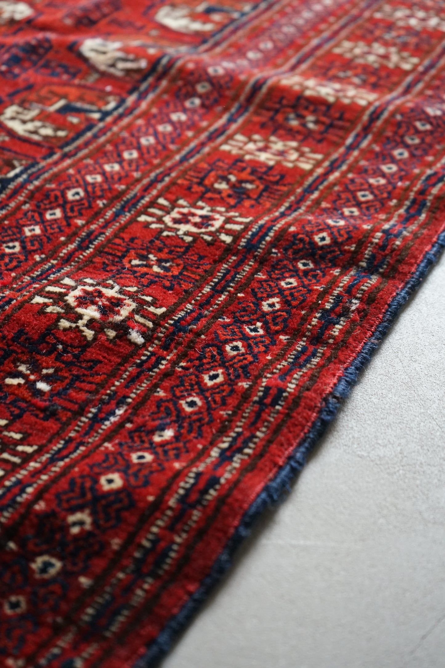 店頭販売 IRAN ANTIQUE TURKMEN ERSARI 1820-1840年代 200 × 128 cm