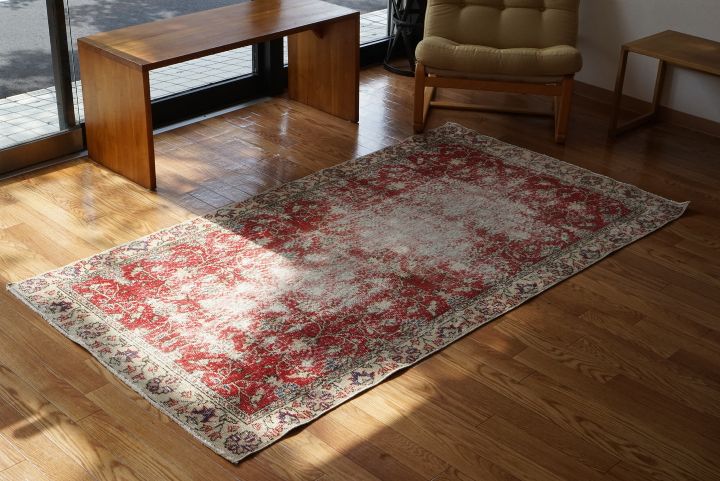 Türkiye Old Isparta Red Floral 1970年代 195 × 107.5 cm No.TR25447 / 国内送料無料
