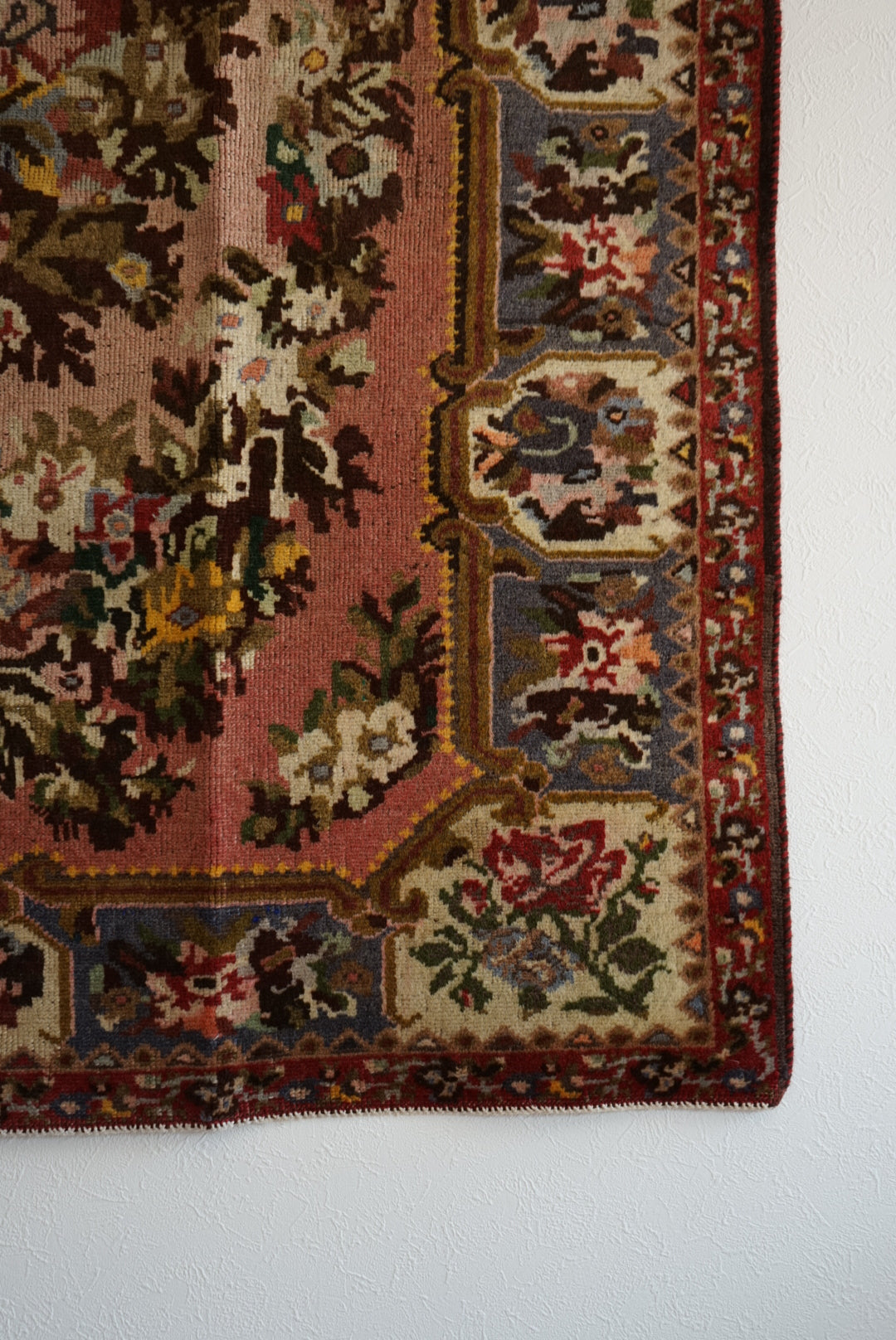 IRAN ANTIQUE BAKHTIARI 
FARADONBEH GOLPATO 1870年代 150 × 114 cm