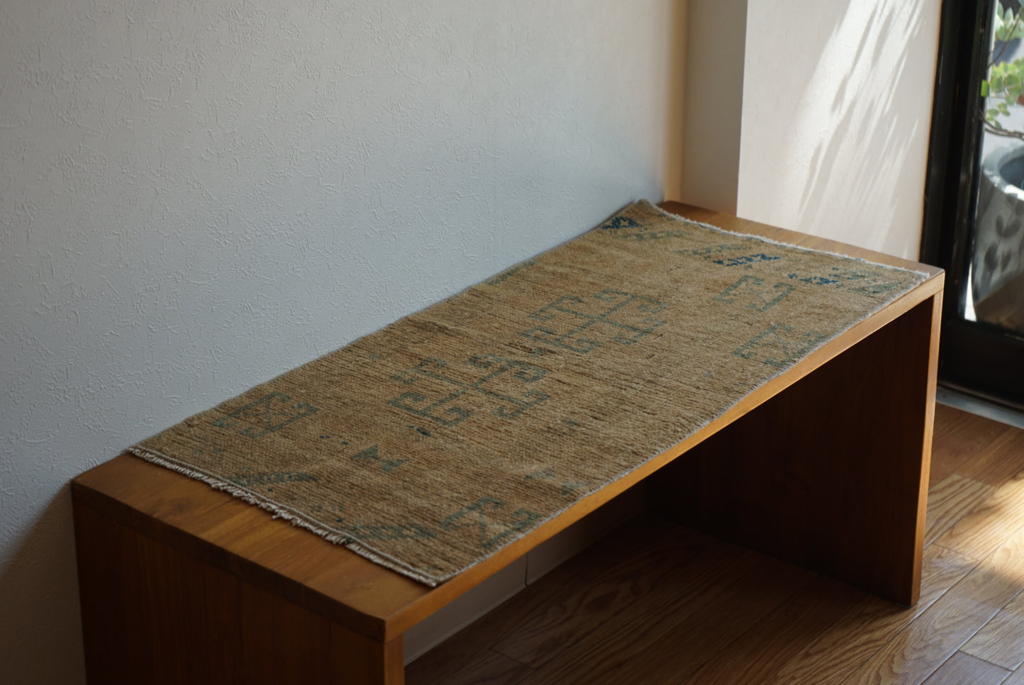 Türkiye Old Oushak Beige , Blue 1970年代 85 × 41 cm No.TR25406