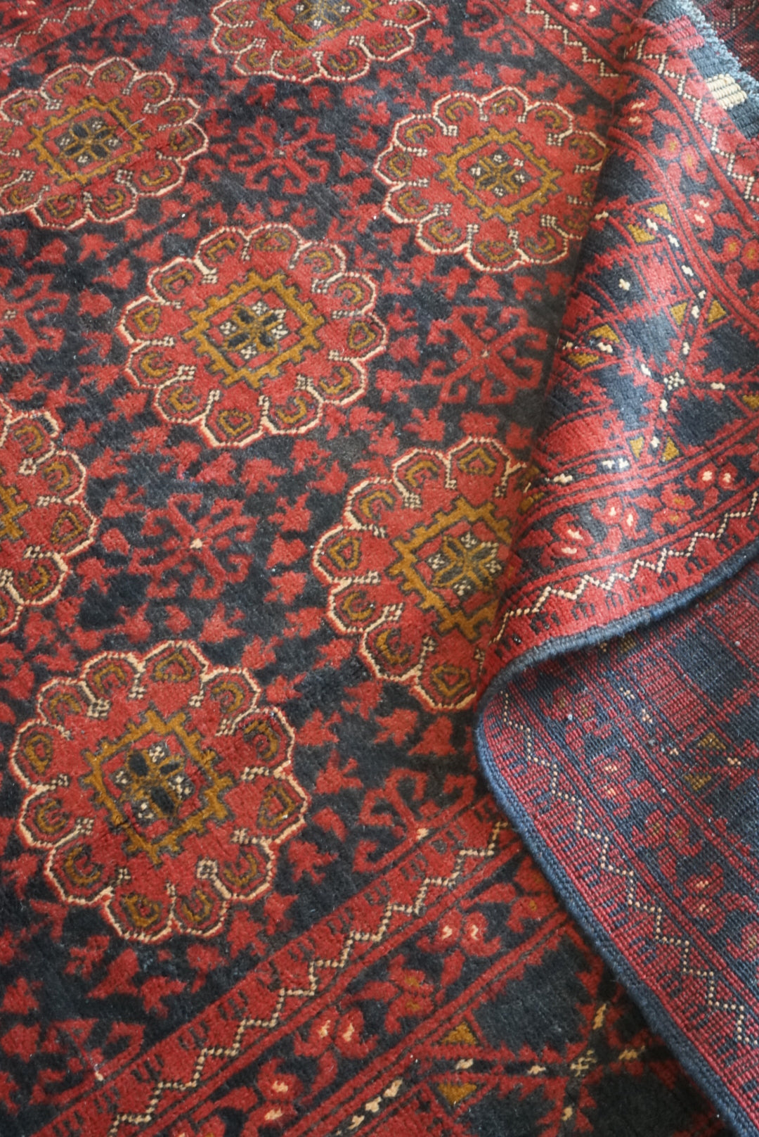 店頭販売 Afghanistan Vintage Turkmen 1980年代 201 × 146.5 cm  No.AF2536 / 国内送料無料・羊毛手織り絨毯
