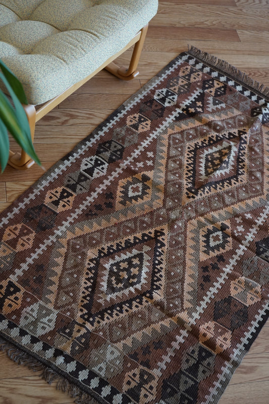 Türkiye Old Kilim Anatoria Tribal Design Brown 1960年代 132 × 79 cm No.TR25550 / 国内送料無料・羊毛手織りキリム