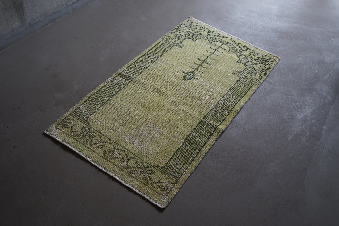 TURKEY OLD ISPARTA ARTICHOKE 1970年代 116 × 66 cm No.TR25201