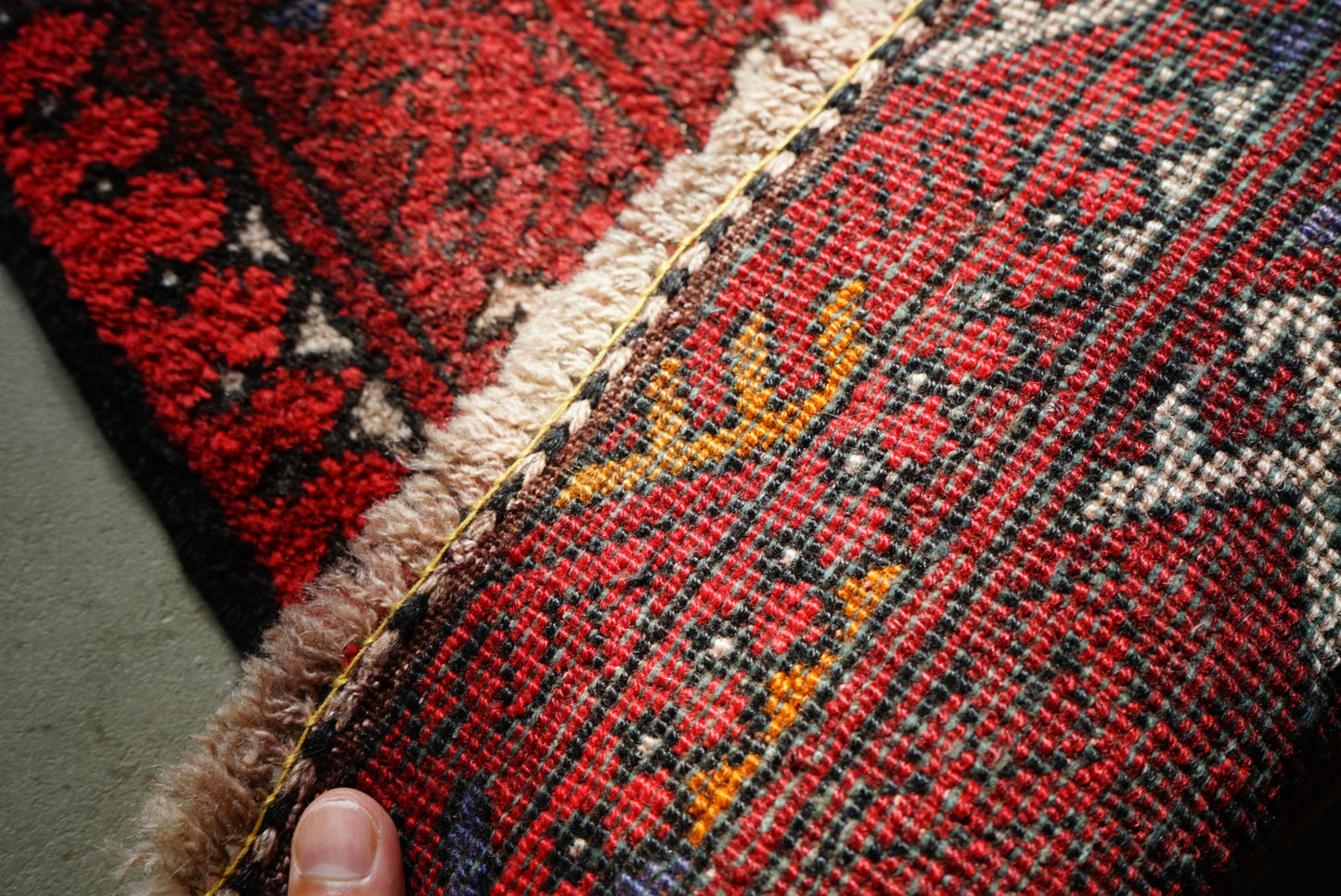 AFGHANISTAN VINTAGE TURKMEN PRAYER RUG 1980年代 124 × 76 cm